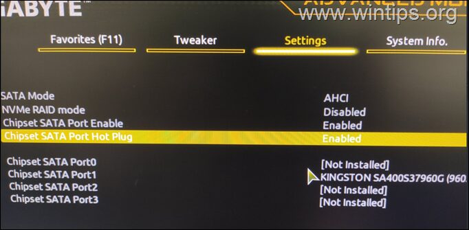 Conexión en caliente SATA Conexión en caliente del puerto SATA - GIGABYTE